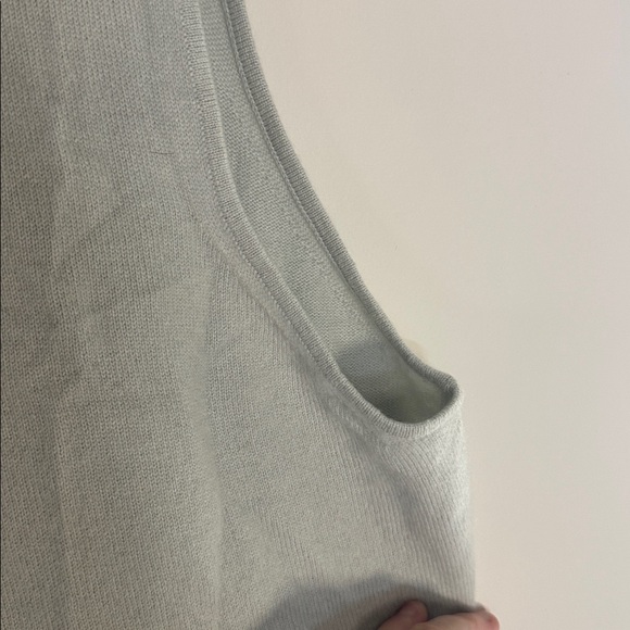 Dana Buchman 100% Cashmere Sleeveless Turtleneck Sweater Light Blue Women’s - Picture 5 of 14